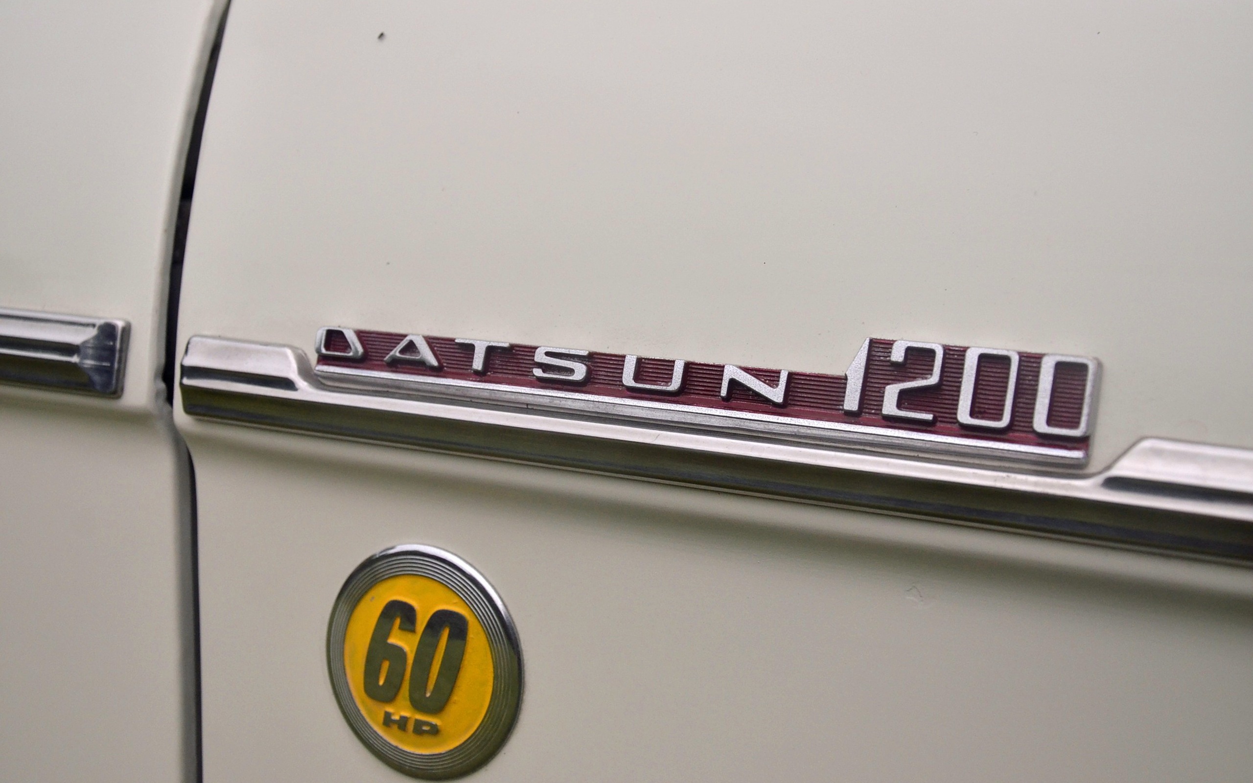 1965_Datsun_L320-11